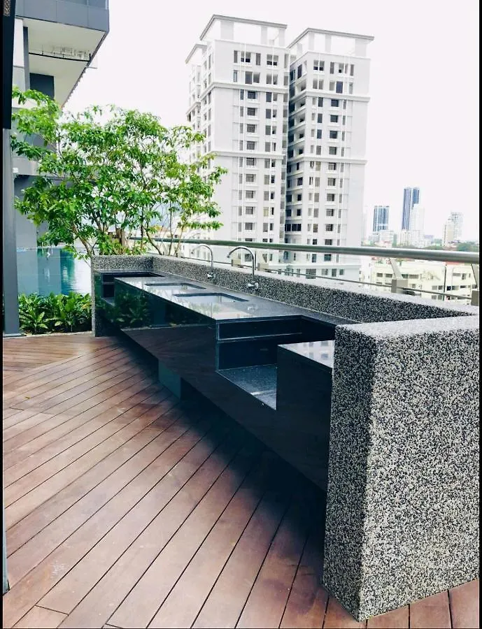 דירה Tropicana 218 Georgetown #31 無敵海景 一房一廳式max.6Pax מלזיה